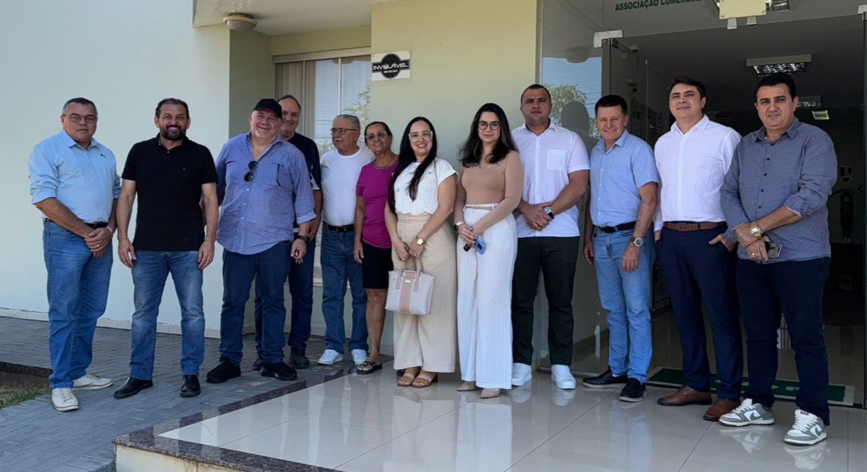 Laerte Gomes debate demandas com diretoria da ACIOP/CDL e empresários de Ouro Preto do Oeste