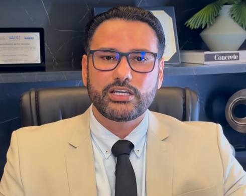Léo Moraes engana professores, lamenta Combate, ao denunciar volta do ponto eletrônico