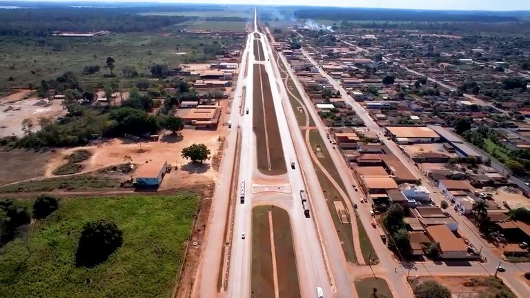 MP recebe denúncia de uso de máquinas públicas em empresa privada e crime ambiental