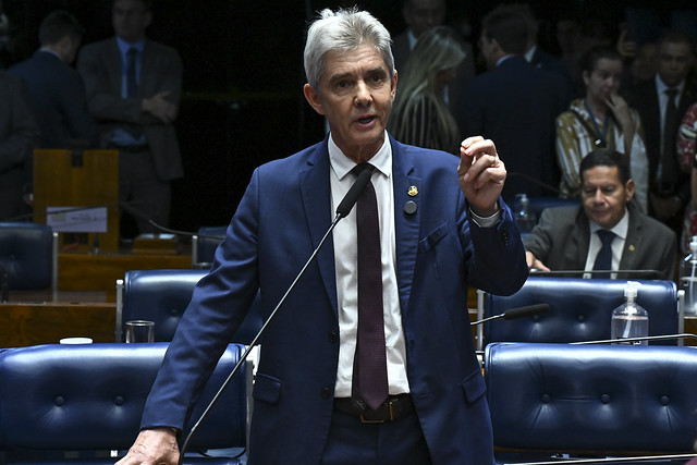 Com recursos do senador Jaime Bagattoli, Rolim de Moura inicia construção de ponte de concreto na Linha 200