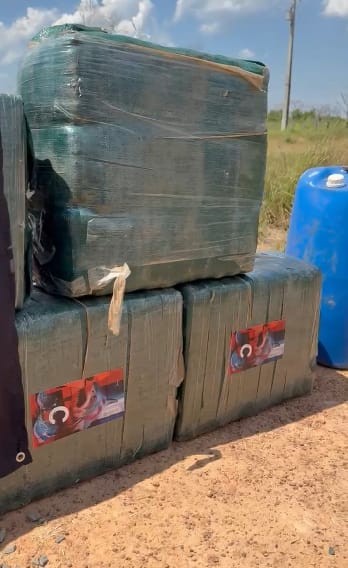Forças de segurança apreendem 500 kg de drogas em pista clandestina em Rolim de Moura