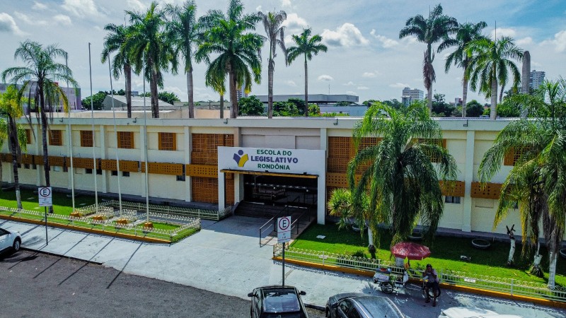 Escola do Legislativo participa da 7ª Festa do Leite em Nova Mamoré