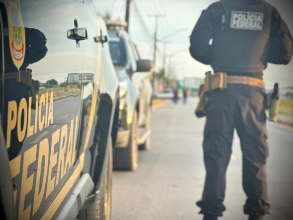 Operação da PF cumpre mandados contra envolvidos em fraudes na Caixa Econômica em Rondônia