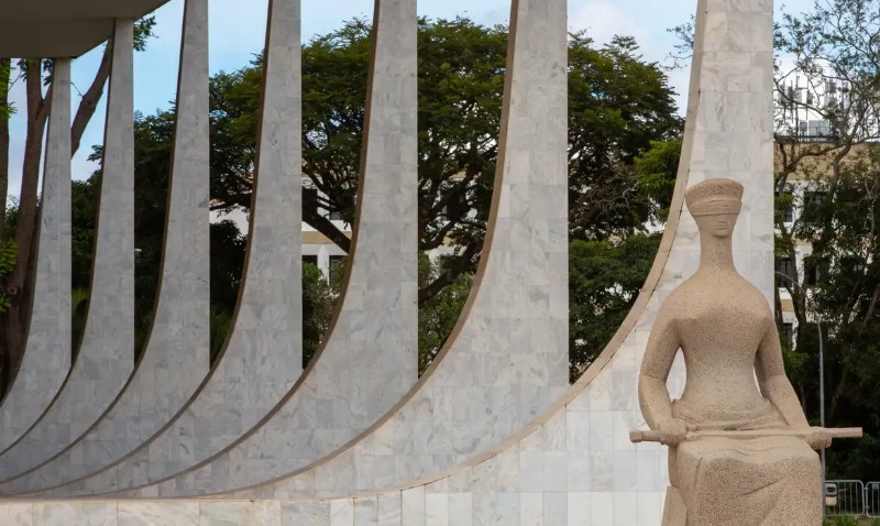 Defesa de Bolsonaro indica 9 advogados para julgamento no STF