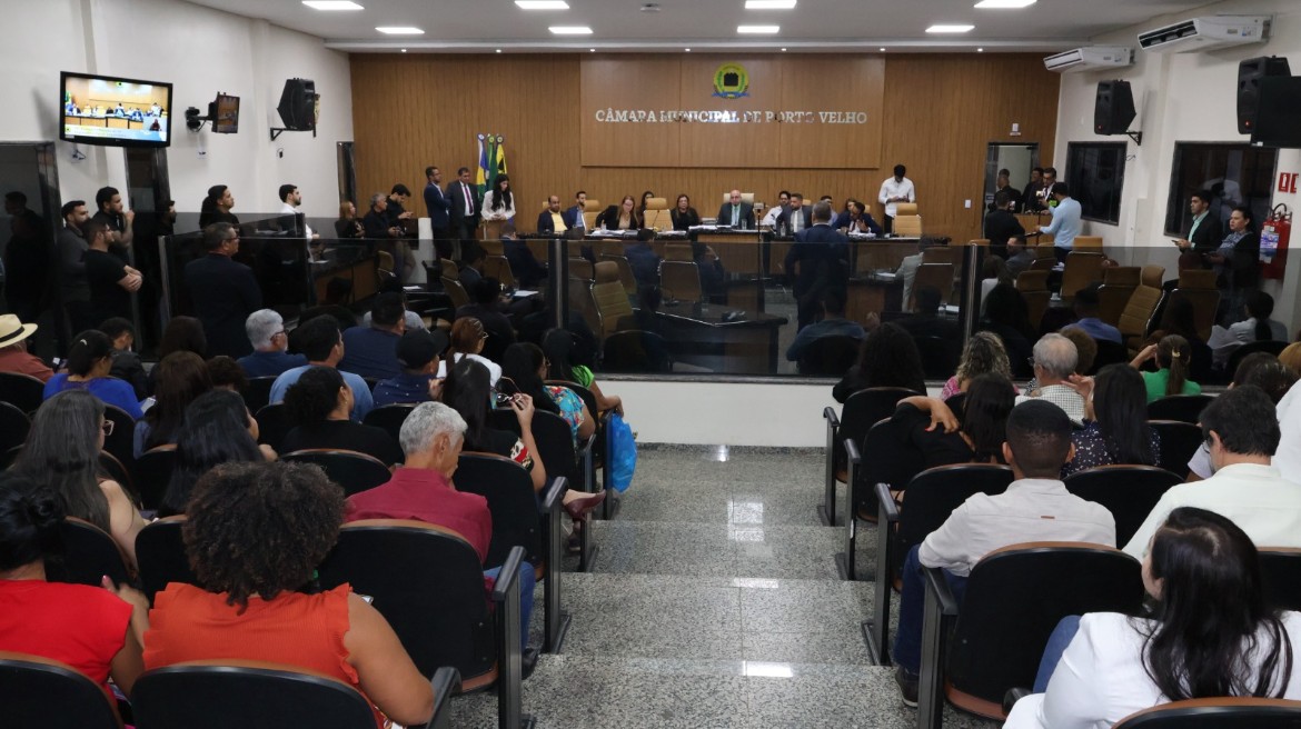 Câmara da capital tem debate acalorado sobre situação dos moradores do Porto de Cristo