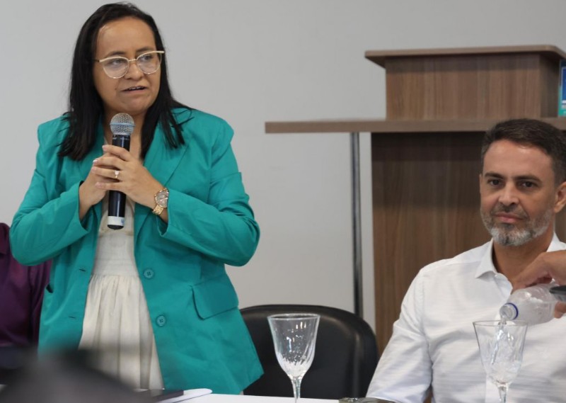 Vice-prefeita racha com Léo Moraes e deve lançar candidatura com apoio de Valter Araújo