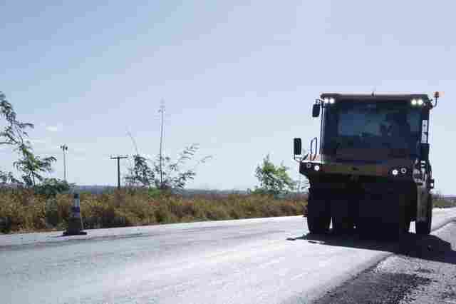 Nova 364 realiza manutenção com Pare e Siga em trechos da BR-364 até sábado; veja locais