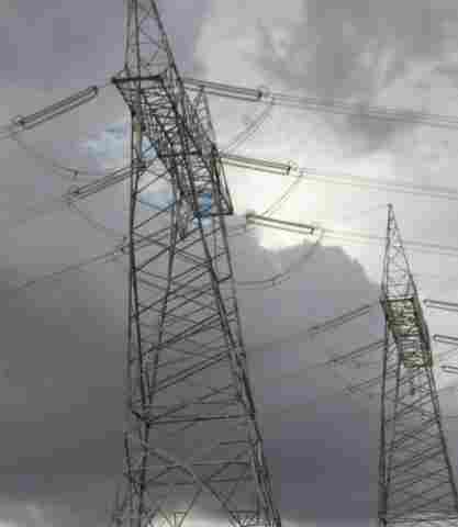 Queda de energia atinge 14 municípios de Rondônia devido a problema em linha da Eletronorte
