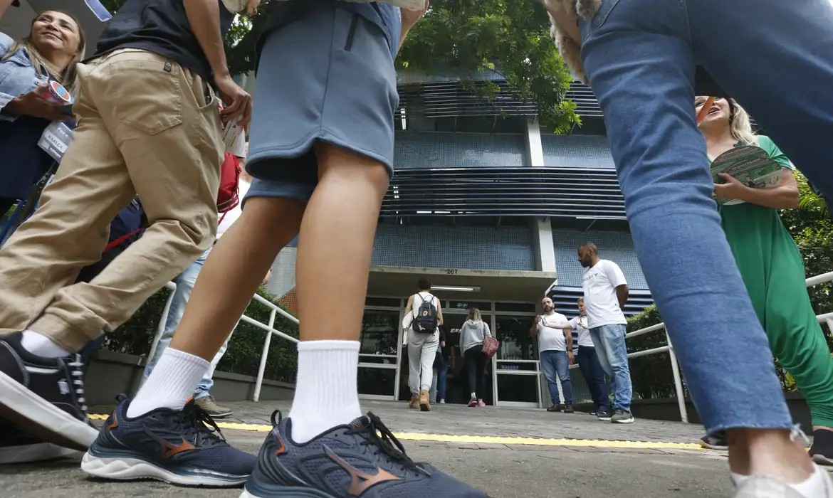 Concurso Nacional Unificado 2025: 760 mil fazem a prova no domingo; saiba o que levar