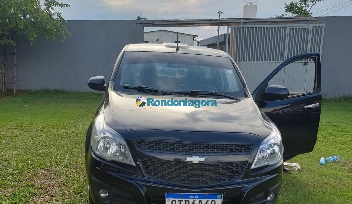 Após desconfiança de PMs, cães farejadores localizam 8 kg de droga em carro conduzido por advogado na BR-364