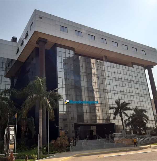 Justiça mantém condenação de banco e consultoria por cancelamento abusivo de cartão em Rondônia