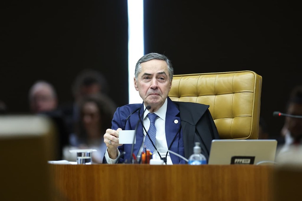 Ministro Barroso anuncia aposentadoria do Supremo Tribunal Federal