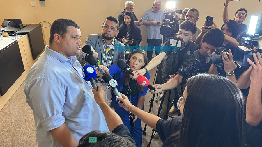 Vídeo: Tezzari atribui denúncia a desavença pessoal e nega irregularidades após operação da Polícia Civil