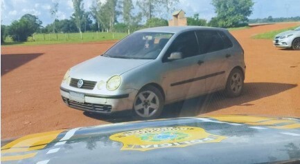 Criminoso arrasta policial rodoviário, foge após perseguição em Porto Velho, mas Polícia ainda apreende 38,8 kg de drogas