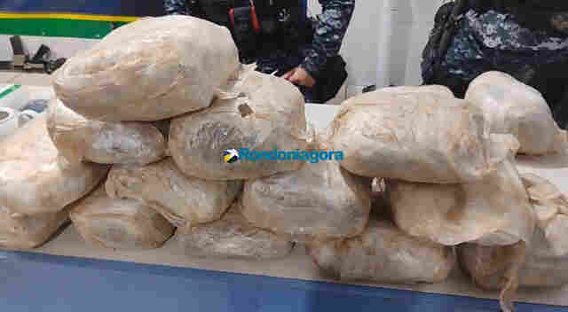 PM encontra mais de 11 kg de maconha enterrados em quintal de casa usada por traficantes