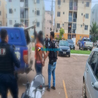 Policiais da 2ª DP prendem dois envolvidos em assalto violento a casal no bairro Embratel