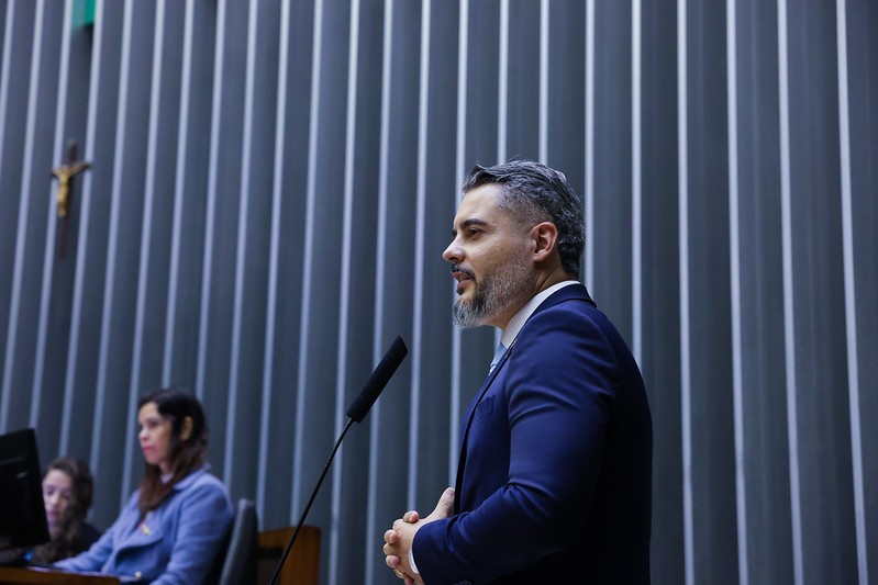 Thiago Flores anuncia entrega de 50 títulos de terra a moradores da Gleba Massaco