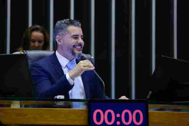 Deputado Thiago Flores garante mais de R$ 2,5 milhões em emendas para infraestrutura, segurança e educação em Rondônia