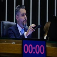 Thiago Flores retira assinatura da PEC 38/2025 em defesa da coerência política
