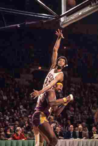 Os maiores saltos verticais da História da NBA: Ciência, Explosão e Lenda