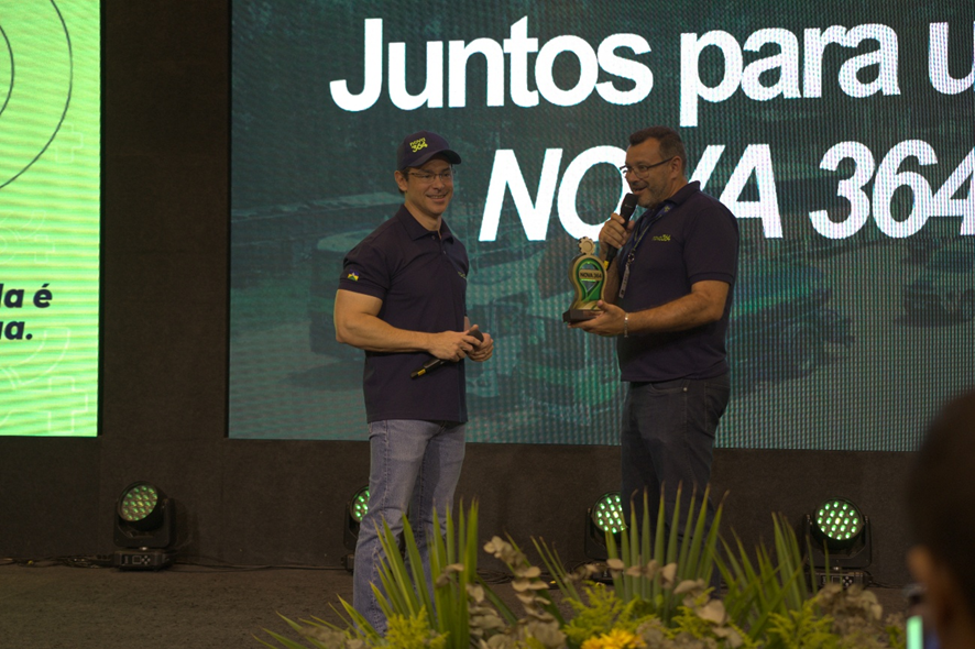 Formatura de quase 400 colaboradores marca nova fase das operações da Nova 364