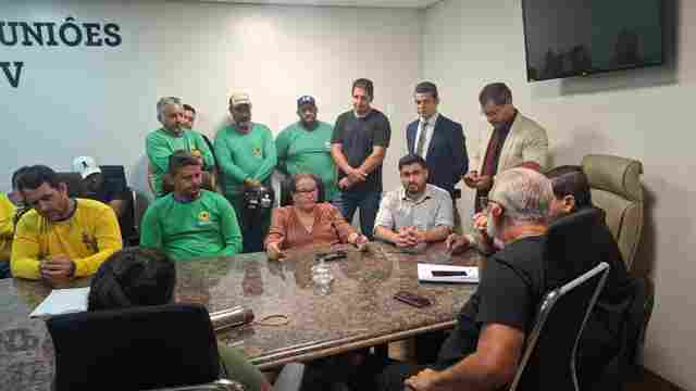 Vereadora Ellis Regina debate mudanças na Lei 587/2015 com servidores da Semagric