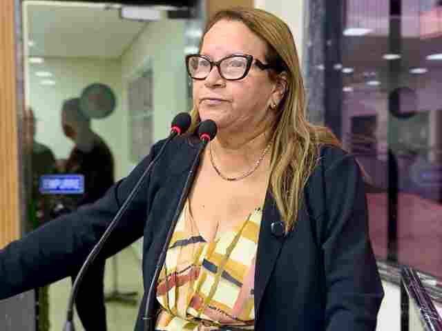 Vereadora Ellis Regina fala do endividamento dos servidores e pede suspensão do cartão corporativo
