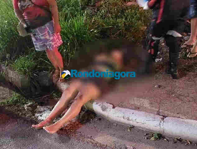 Mulher fica gravemente ferida em acidente de moto na zona leste