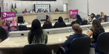 Assembleia encerra campanha de ativismo com debate sobre trabalho decente para mulheres