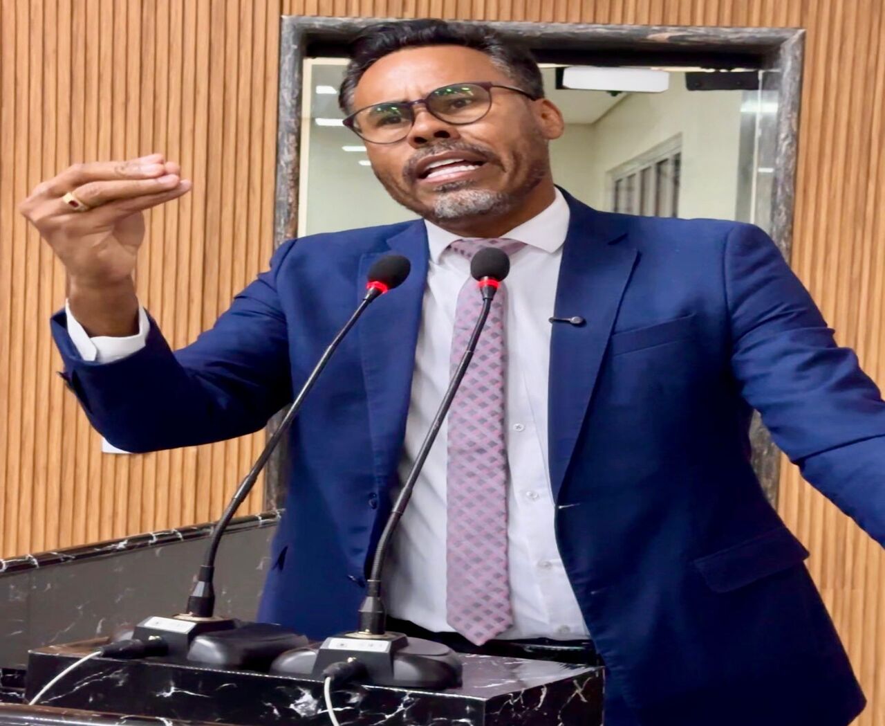 Dr. Santana apresente projeto de enfrentamento a cheias e alagamentos