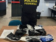 Adolescente de 17 anos é apreendida com cocaína presa ao corpo em aeroporto do Amazonas