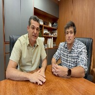 Obra de pavimenta&ccedil;&atilde;o em Uni&atilde;o Bandeirantes entra na fase final, afirma engenheiro em reuni&atilde;o com vereador Adalto