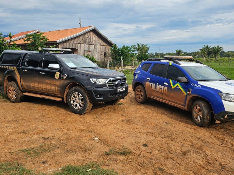 Opera&ccedil;&atilde;o da PF e PM cumpre mandados nesta ter&ccedil;a ap&oacute;s apreens&atilde;o de  quase uma tonelada de drogas em outubro