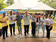 Deputada Lebrinha participa da Festa da Fam&iacute;lia em S&atilde;o Miguel do Guapor&eacute;