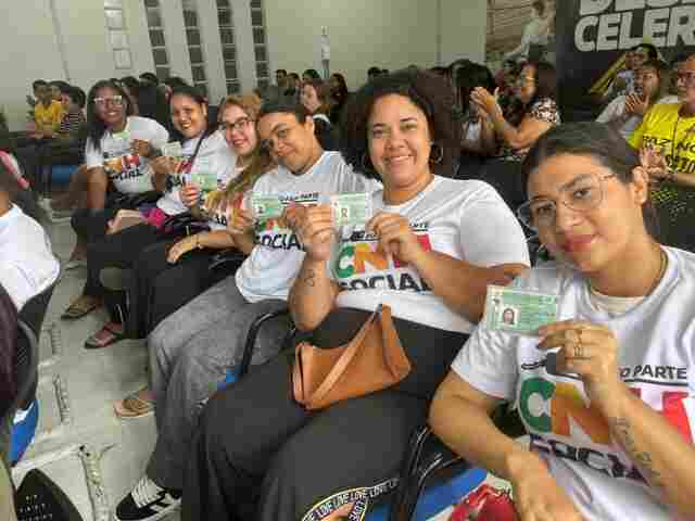 Governo entrega CNH Social a 82 condutores em diversos munic&iacute;pios
