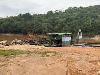 PF e PM apreendem embarca&ccedil;&otilde;es usadas no garimpo ilegal em Manaus
