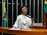 S&iacute;lvia Cristina cobra vota&ccedil;&atilde;o da PEC 101, que assegura plano de sa&uacute;de para servidores da extinta Sucam