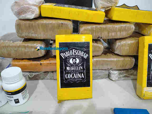 Denarc  apreende 25 kg de drogas e fecha laborat&oacute;rio na zona leste de Porto Velho