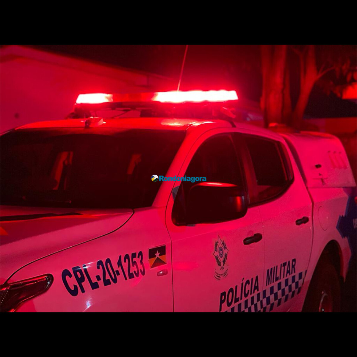 Assalto termina com v&iacute;tima esfaqueada na zona leste da capital