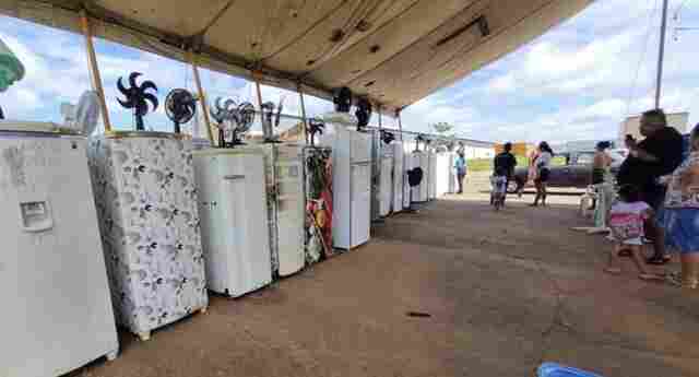 Mais de 60 fam&iacute;lias do Morar Melhor recebem geladeiras e ventiladores econ&ocirc;micos da Energisa