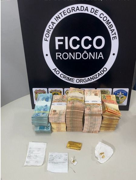 For&ccedil;as des seguran&ccedil;a prendem homem com R$ 245 mil em dinheiro e barra de ouro de 300 gramas em Rond&ocirc;nia