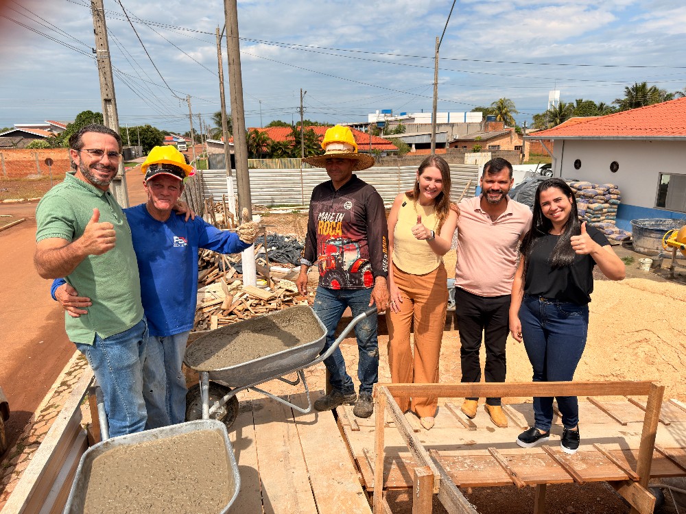 Deputada Lebrinha verifica execu&ccedil;&atilde;o da amplia&ccedil;&atilde;o do Hospital Regional em S&atilde;o Francisco