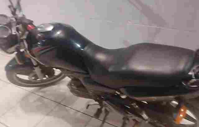 Moto furtada &eacute; recuperada pelo 1&ordm; BPM em posto de combust&iacute;vel de Porto Velho