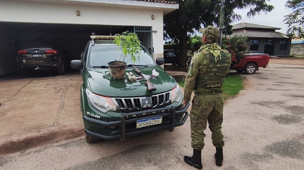 Opera&ccedil;&atilde;o integrada apreende arma, granadas e drogas em Guajar&aacute;-Mirim