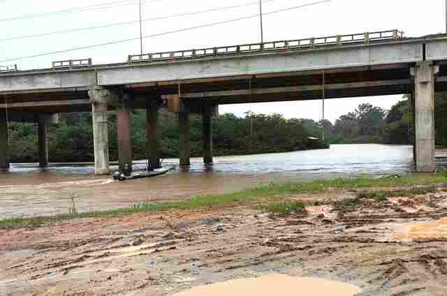 N&iacute;vel do rio Jaru sobe rapidamente e Defesa Civil de Jaru alerta para risco de alagamentos