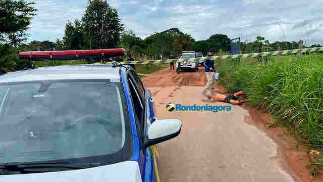 V&iacute;deo: corpo de homem, com marcas de viol&ecirc;ncia, &eacute; encontrado em ramal da estrada da Areia Branca na capital