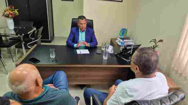 Almir Jos&eacute; se re&uacute;ne com Lideran&ccedil;as para discutir pautas dos servidores p&uacute;blicos