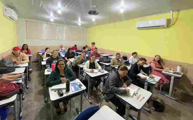 Rede estadual abre matr&iacute;culas para EJA em Rond&ocirc;nia