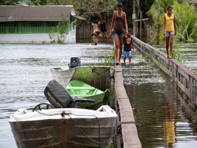 Governo de Rondônia reforça alerta sobre riscos de leptospirose em áreas alagadas