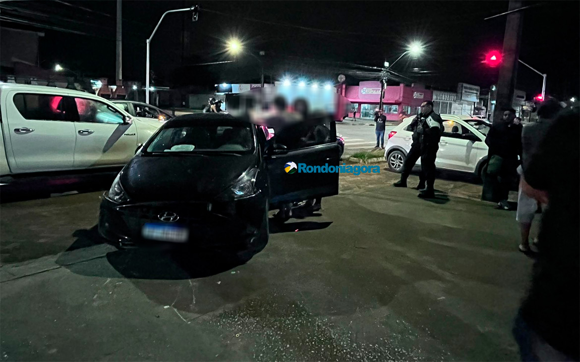 Motorista b&ecirc;bado se envolve em acidente, recusa teste do baf&ocirc;metro e acaba preso